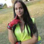 Jennifer Mendez – Litter Picker Fucked in the Woods – Public Agent